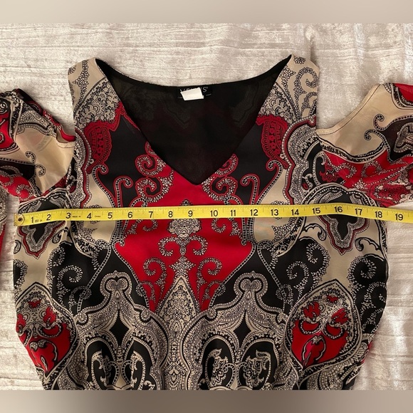 Venus Cold Shoulder 3/4 Bell Sleeves  Paisley Dress Size Small - Picture 7 of 9